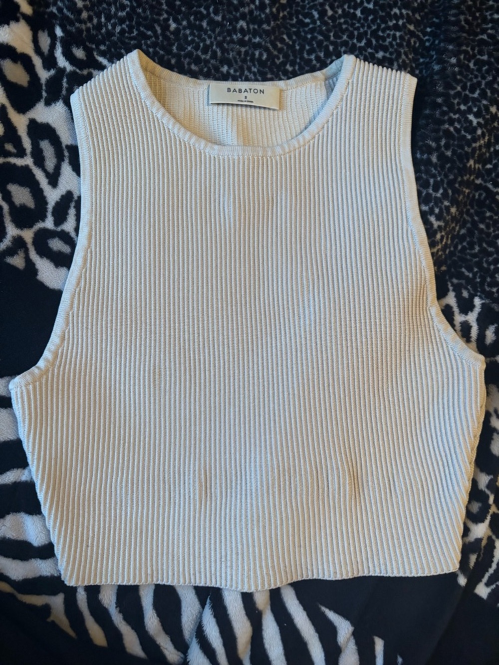 Aritzia Babaton Sculpt Knit Racer Cropped Tank in Matte Pearl